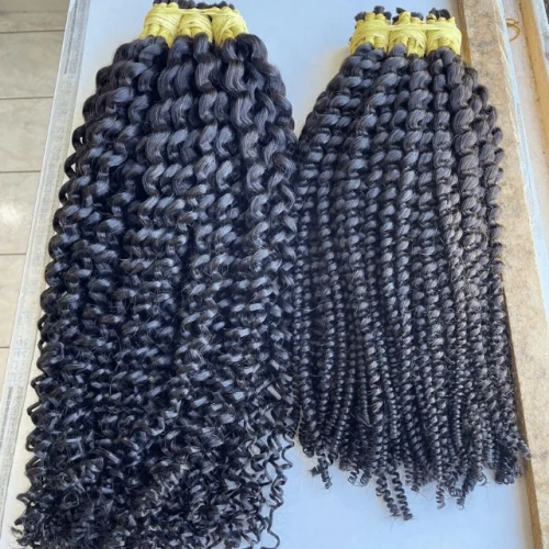 Cabelo Humano Indiano Cacheado 1 & 2, produto premium da Cabelove | Up Hair. Fios 100% humanos e naturais, com cachos definidos nas curvaturas 1 e 2. Brilho intenso, textura suave e pontas cheias garantem volume e movimento sofisticado. Ideal para alongamentos e mega hair de alta performance, reconhecido pela resistência, durabilidade e acabamento impecável. Perfeito para quem busca cachos autênticos, com naturalidade e estilo premium.